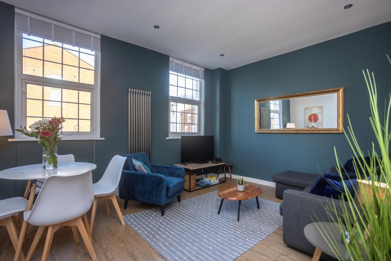 Modern Apartment Within City Walls, Parking Chester Buitenkant foto