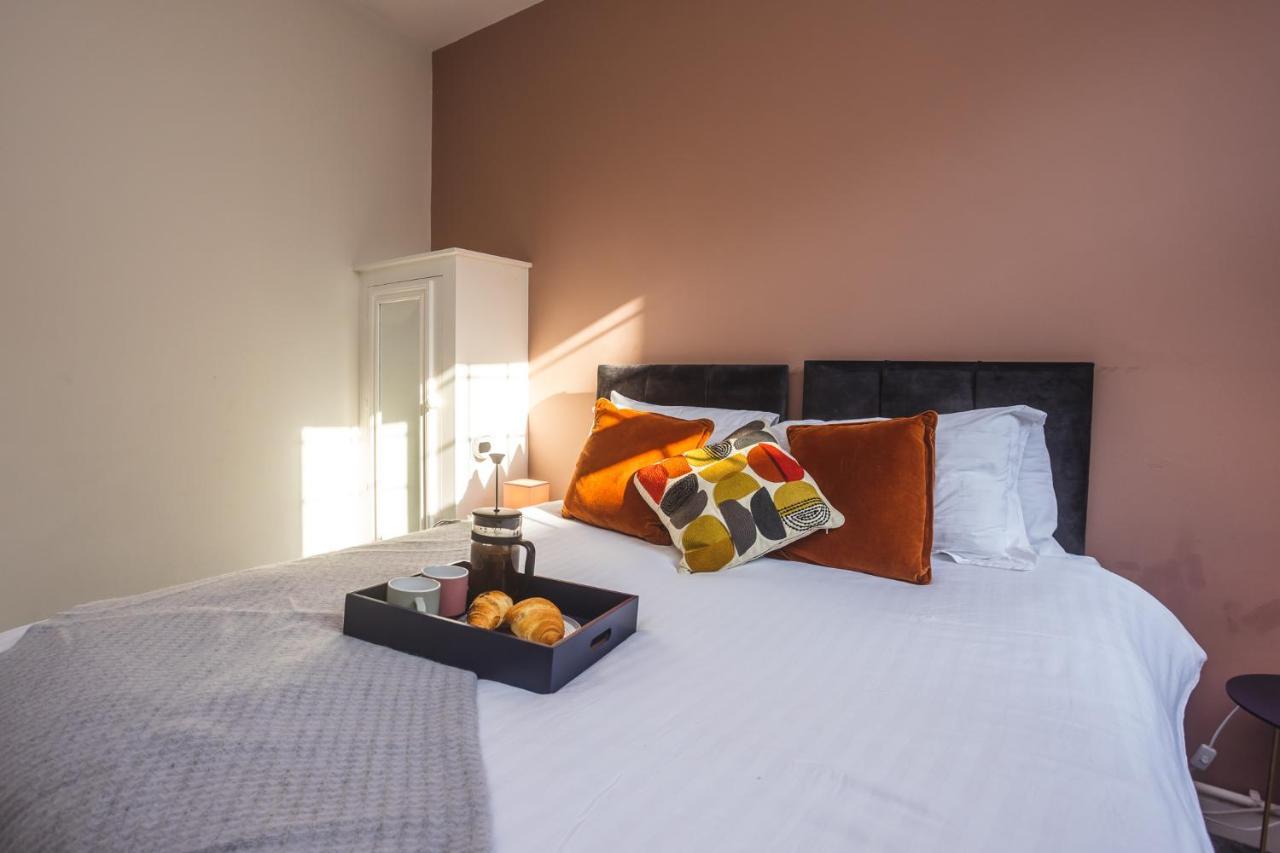 Modern Apartment Within City Walls, Parking Chester Buitenkant foto